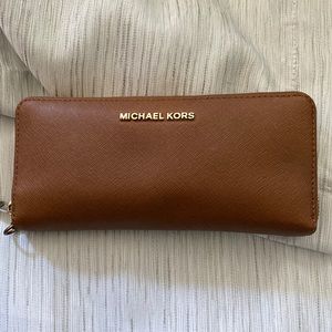 Michael Kors - Gold-Tone Jet Set Continental Multifunction Wallet (gently used)